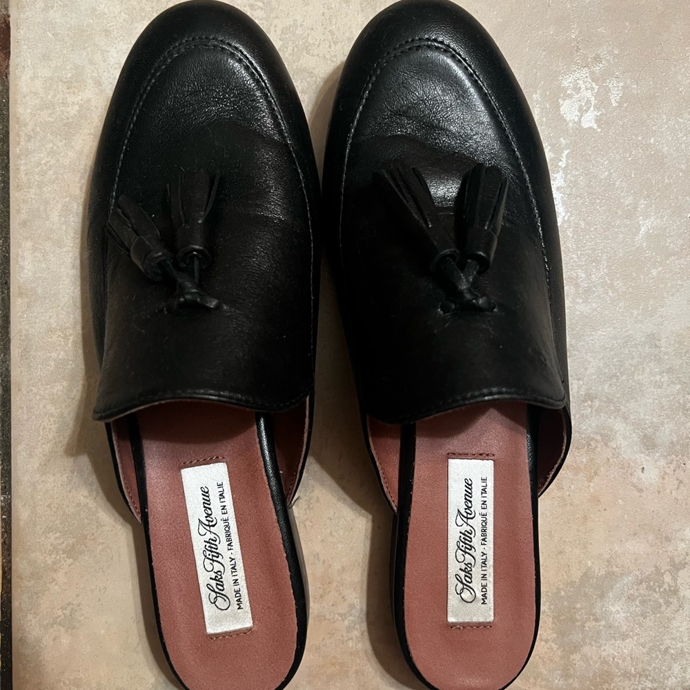 Slides / Slippers